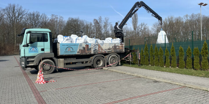 Wiosenna renowacja kortów zewnętrznych